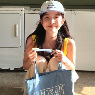 小可爱娜斯佳第二季 海报