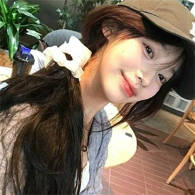 信仰的女人 海报